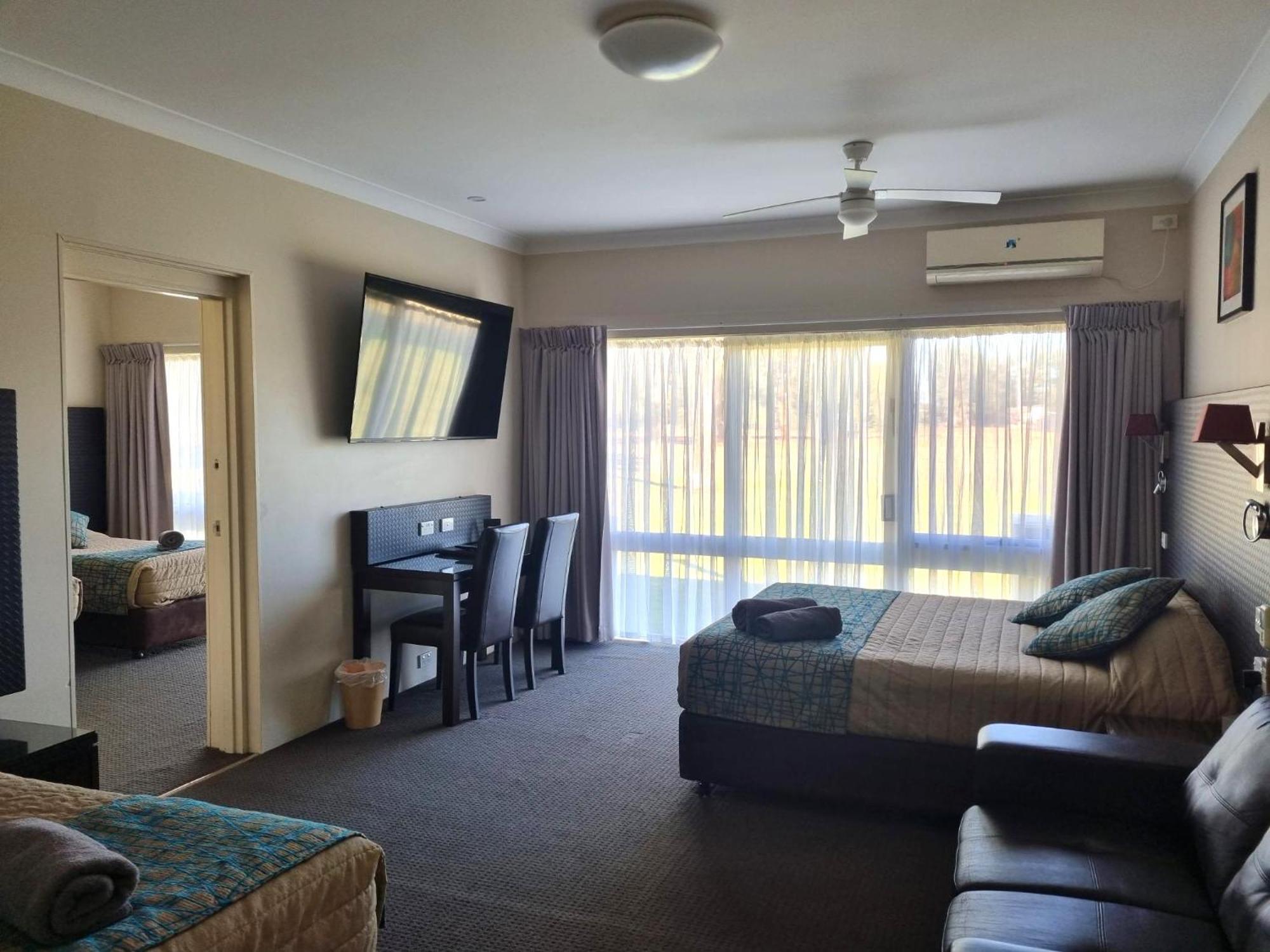 Australian Homestead Motor Lodge Wagga Wagga Exterior foto